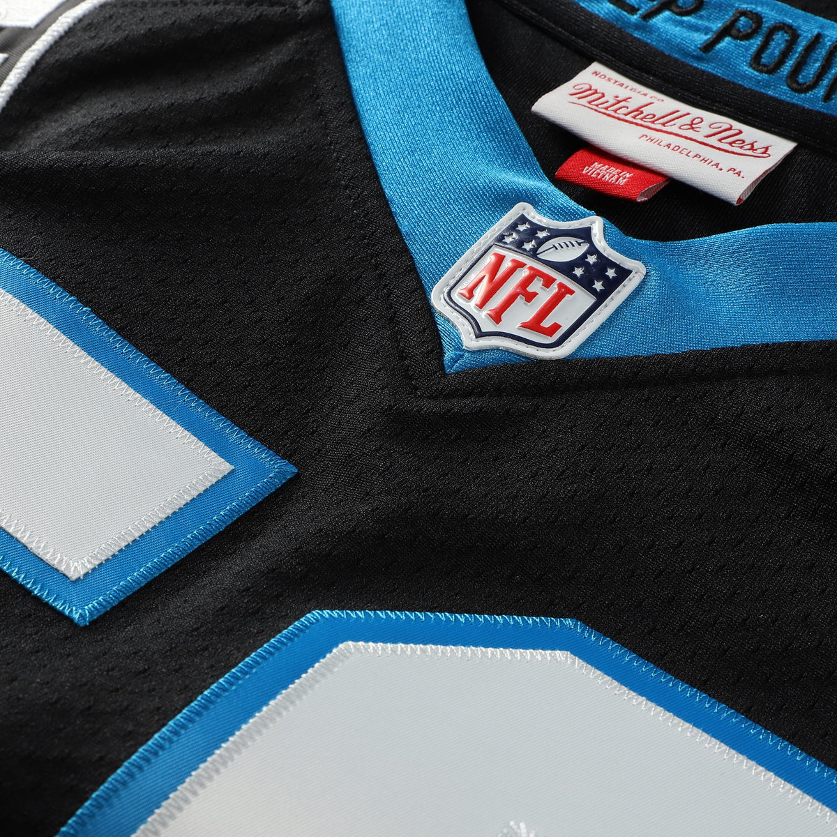 Men's Carolina Panthers Luke Kuechly Mitchell & Ness Black 2013 Authentic Throwback Retired Player Jersey
